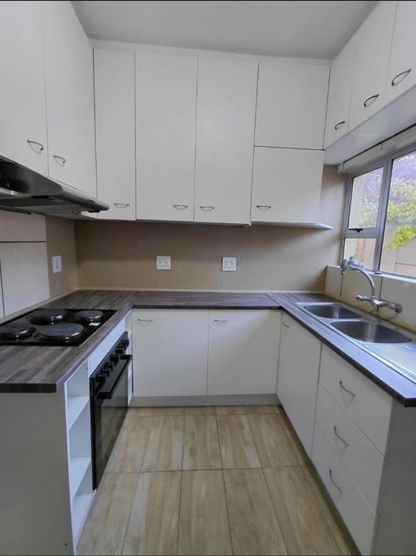 To Let 5 Bedroom Property for Rent in Claremont Western Cape